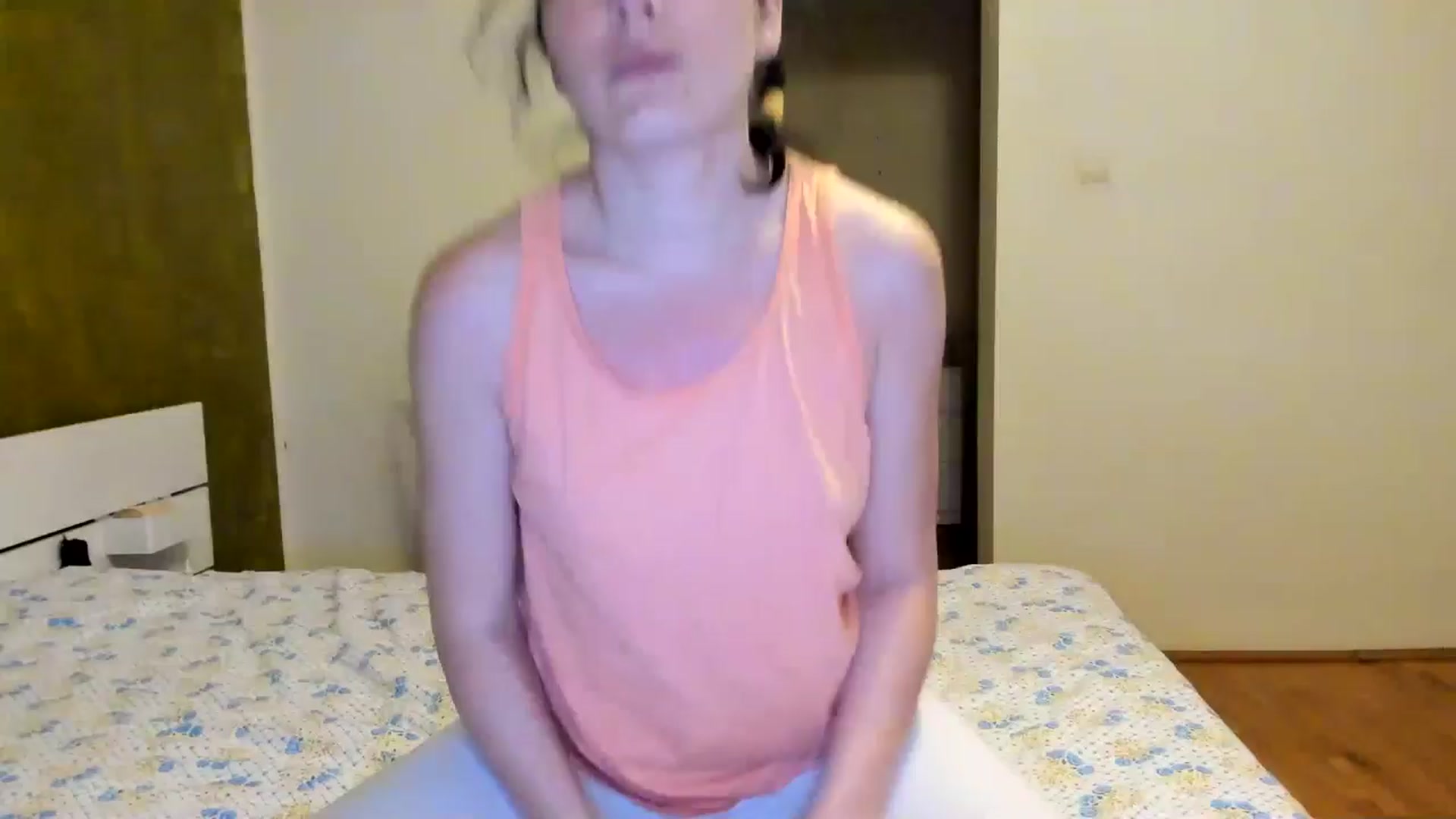 Gallery image thumbnail from SiouxPrincess's myfreecams stream on, 05/14/2024, 23:12 image 14 of 20