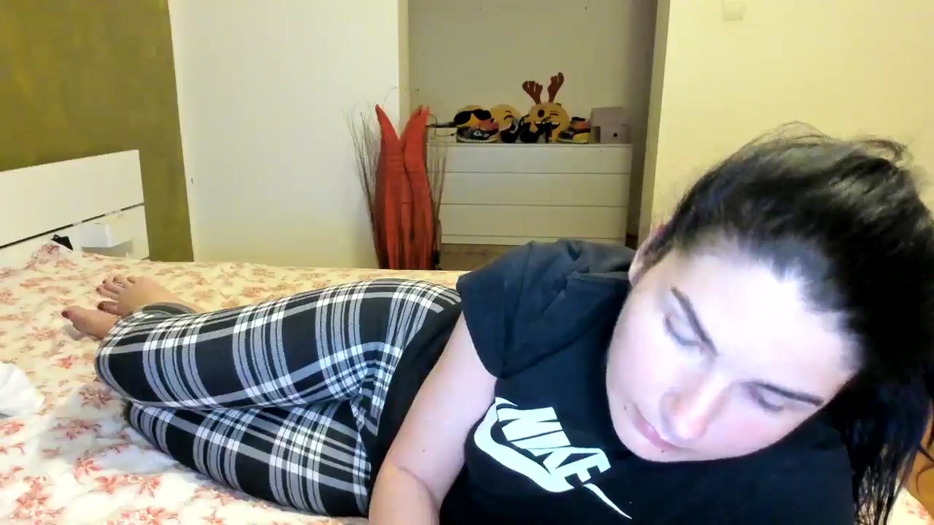 Gallery image thumbnail from SiouxPrincess's myfreecams stream on, 05/28/2024, 21:34 image 8 of 20