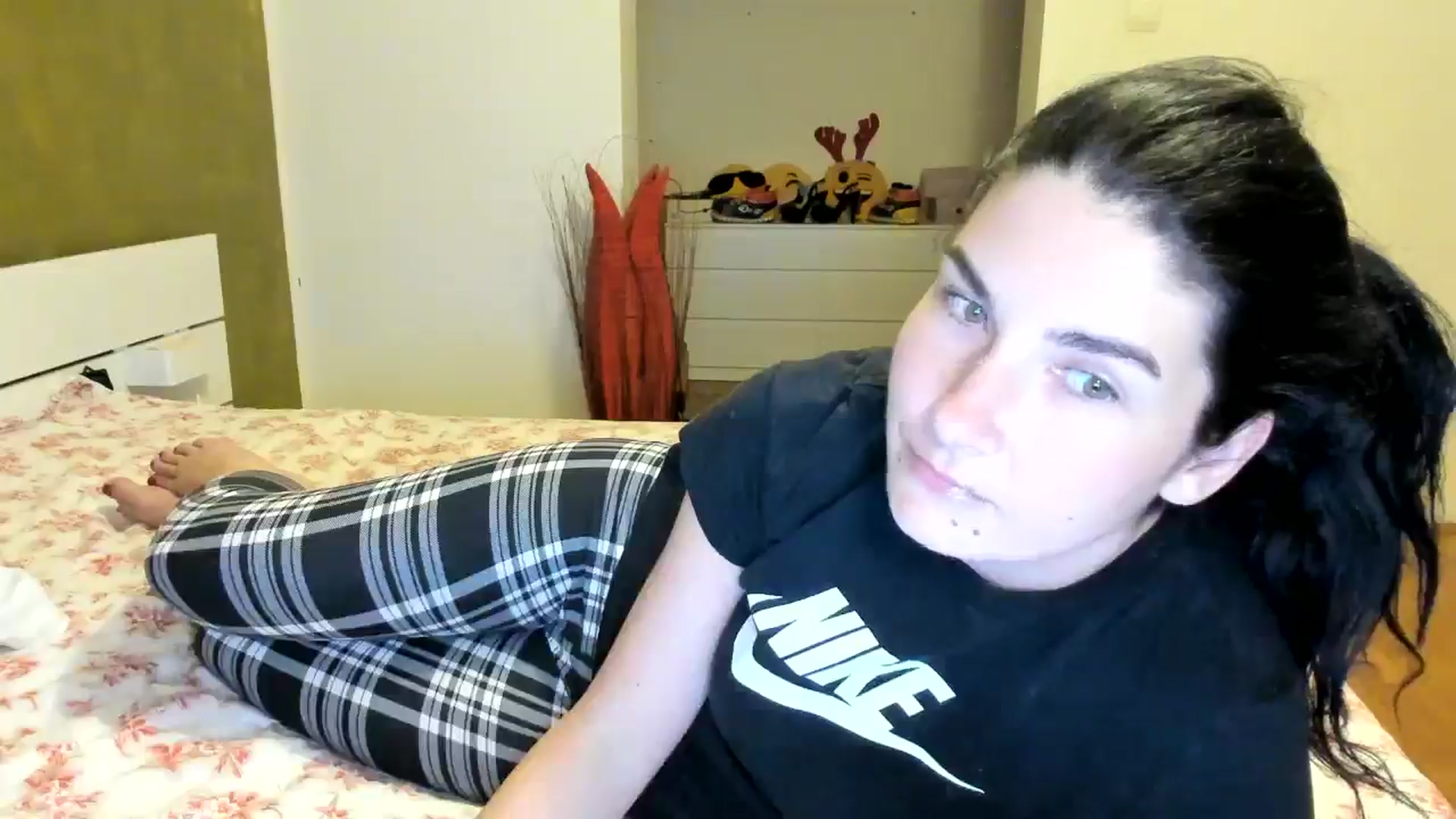Gallery image thumbnail from SiouxPrincess's myfreecams stream on, 05/28/2024, 21:34 image 11 of 20