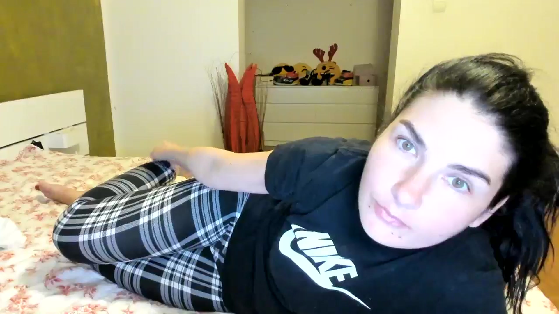 Gallery image thumbnail from SiouxPrincess's myfreecams stream on, 05/28/2024, 21:34 image 15 of 20