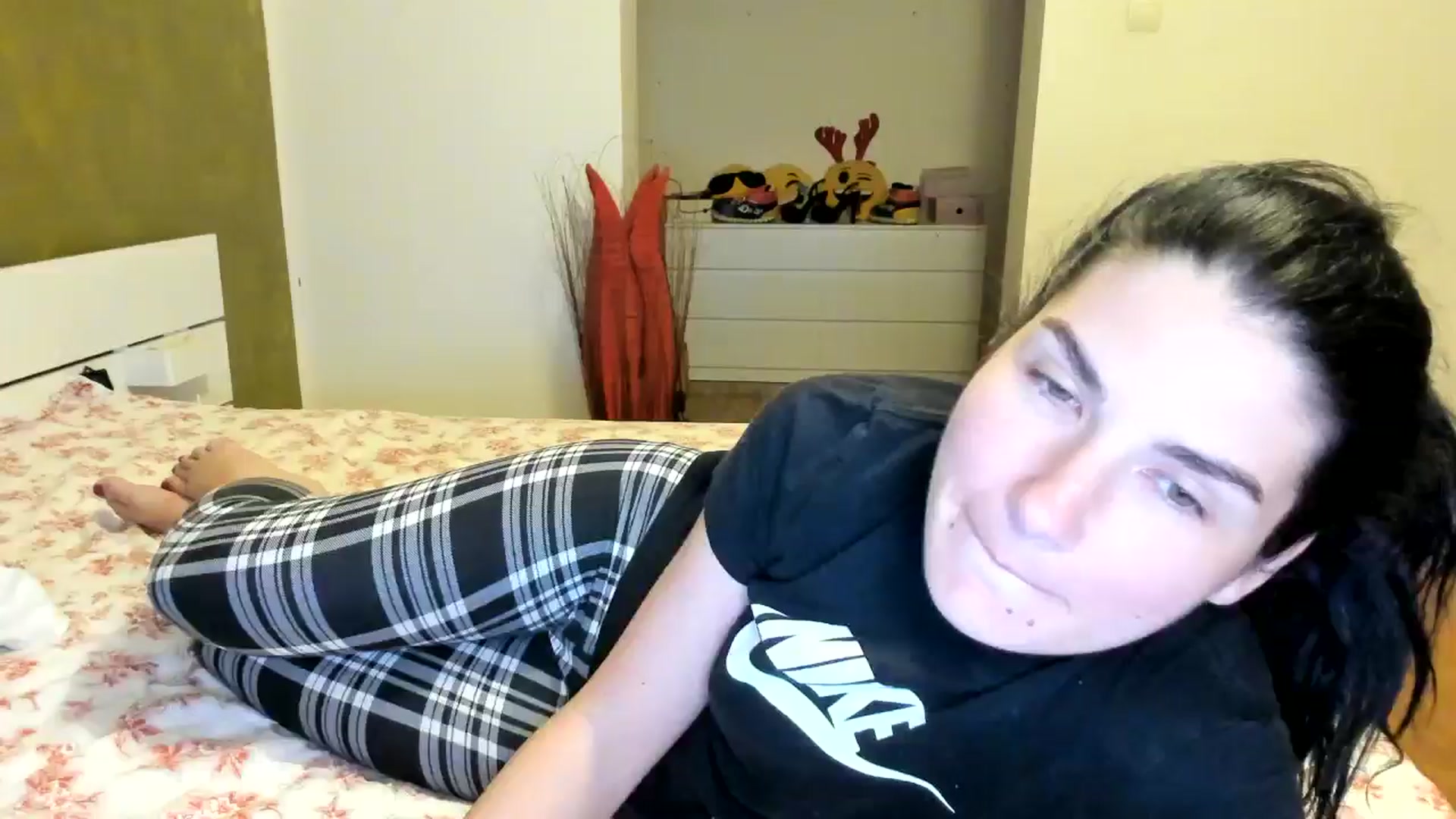 Gallery image thumbnail from SiouxPrincess's myfreecams stream on, 05/28/2024, 21:34 image 17 of 20