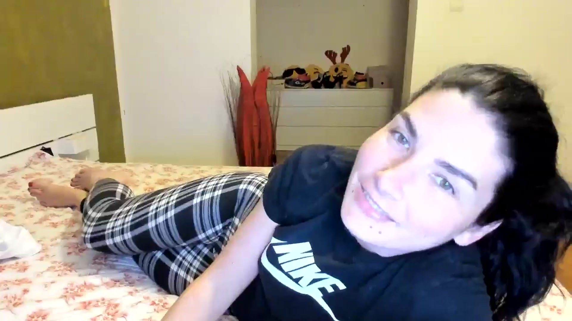 Gallery image thumbnail from SiouxPrincess's myfreecams stream on, 05/28/2024, 22:21 image 6 of 20
