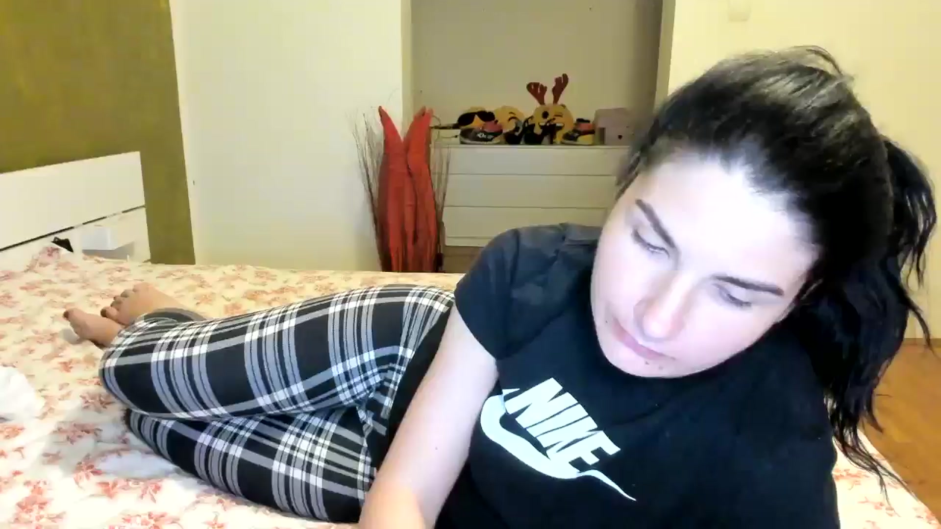 Gallery image thumbnail from SiouxPrincess's myfreecams stream on, 05/28/2024, 22:21 image 1 of 20