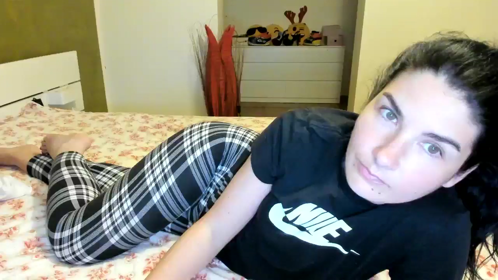 Gallery image thumbnail from SiouxPrincess's myfreecams stream on, 05/28/2024, 22:21 image 10 of 20