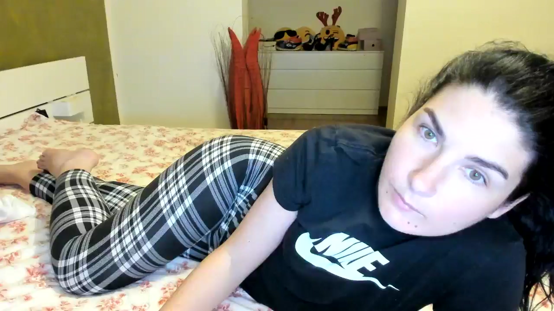 Gallery image thumbnail from SiouxPrincess's myfreecams stream on, 05/28/2024, 22:21 image 11 of 20