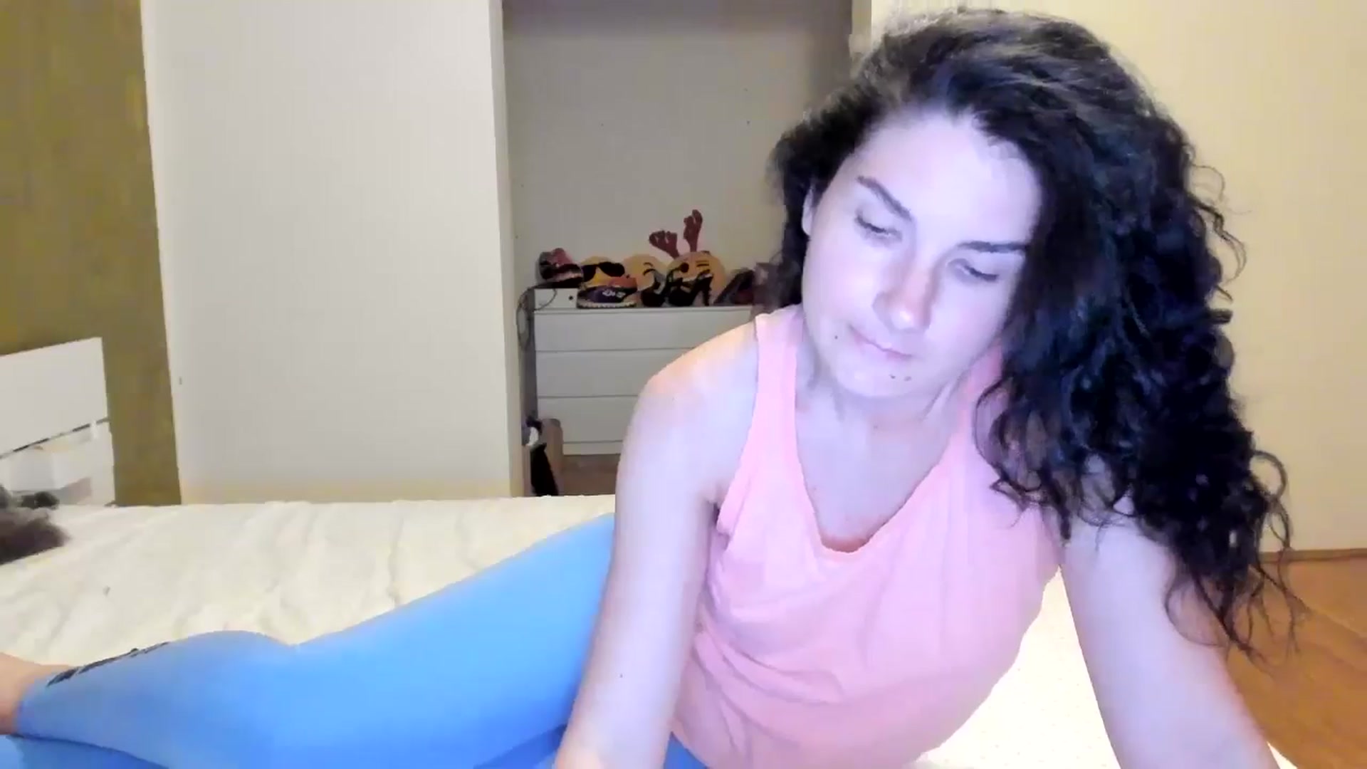 Gallery image thumbnail from SiouxPrincess's myfreecams stream on, 06/01/2024, 23:41 image 9 of 20