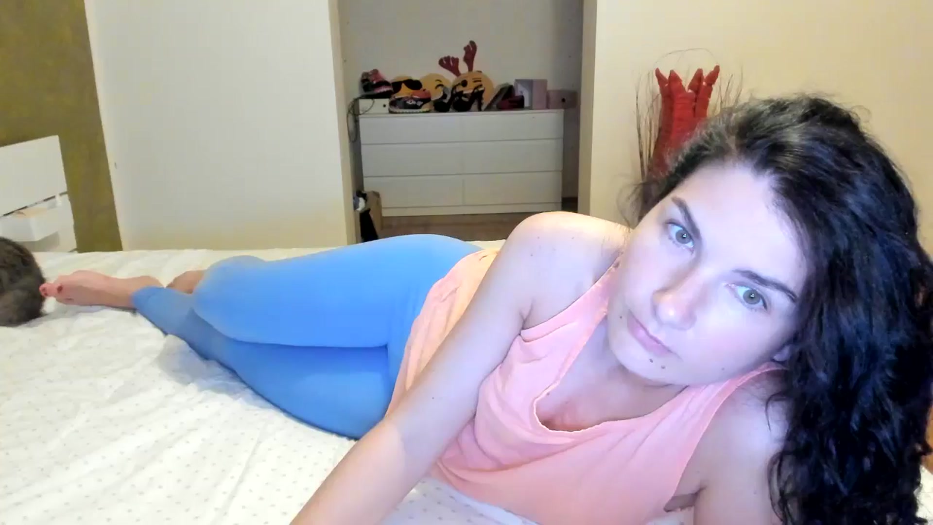 Gallery image thumbnail from SiouxPrincess's myfreecams stream on, 06/01/2024, 23:41 image 1 of 20