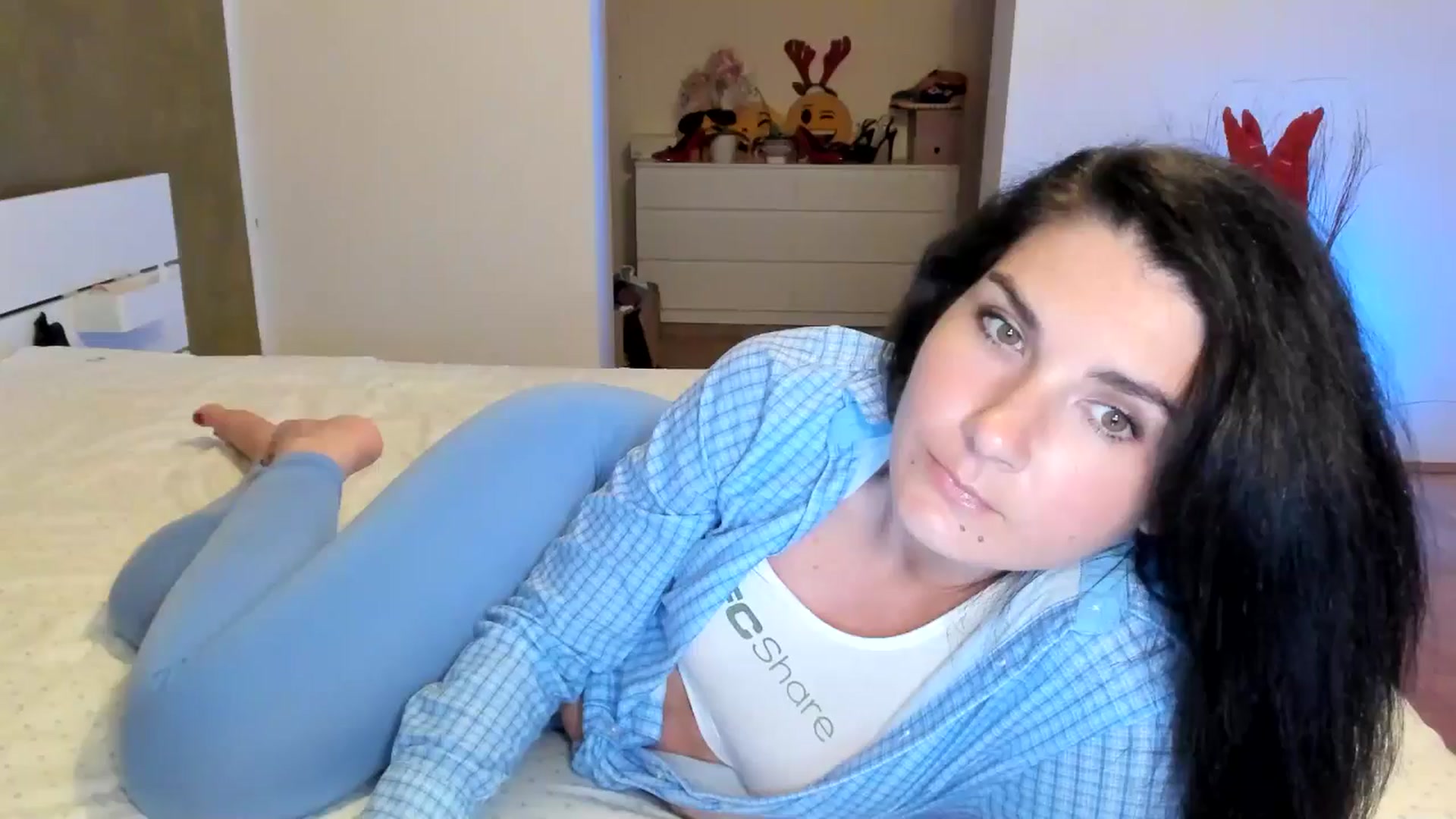 Gallery image thumbnail from SiouxPrincess's myfreecams stream on, 06/03/2024, 22:54 image 14 of 20