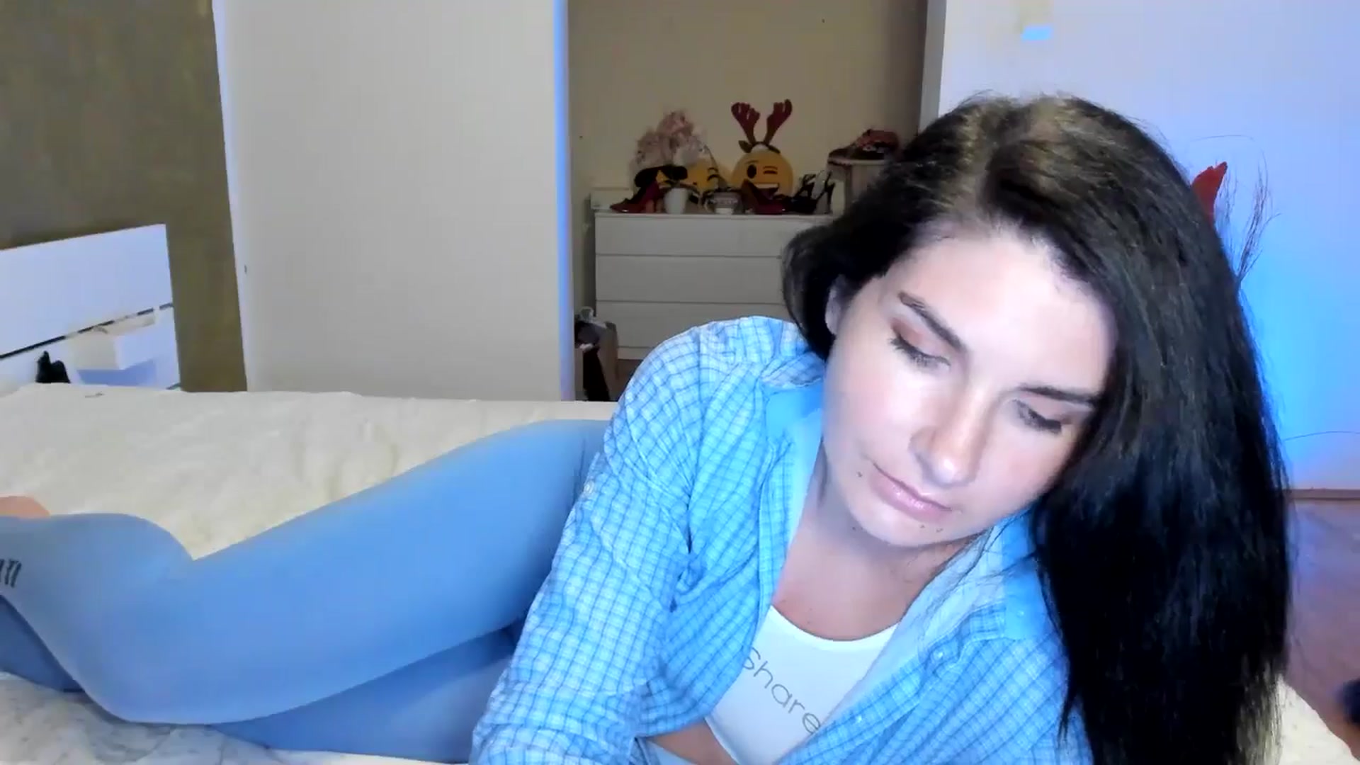 Gallery image thumbnail from SiouxPrincess's myfreecams stream on, 06/03/2024, 22:54 image 17 of 20