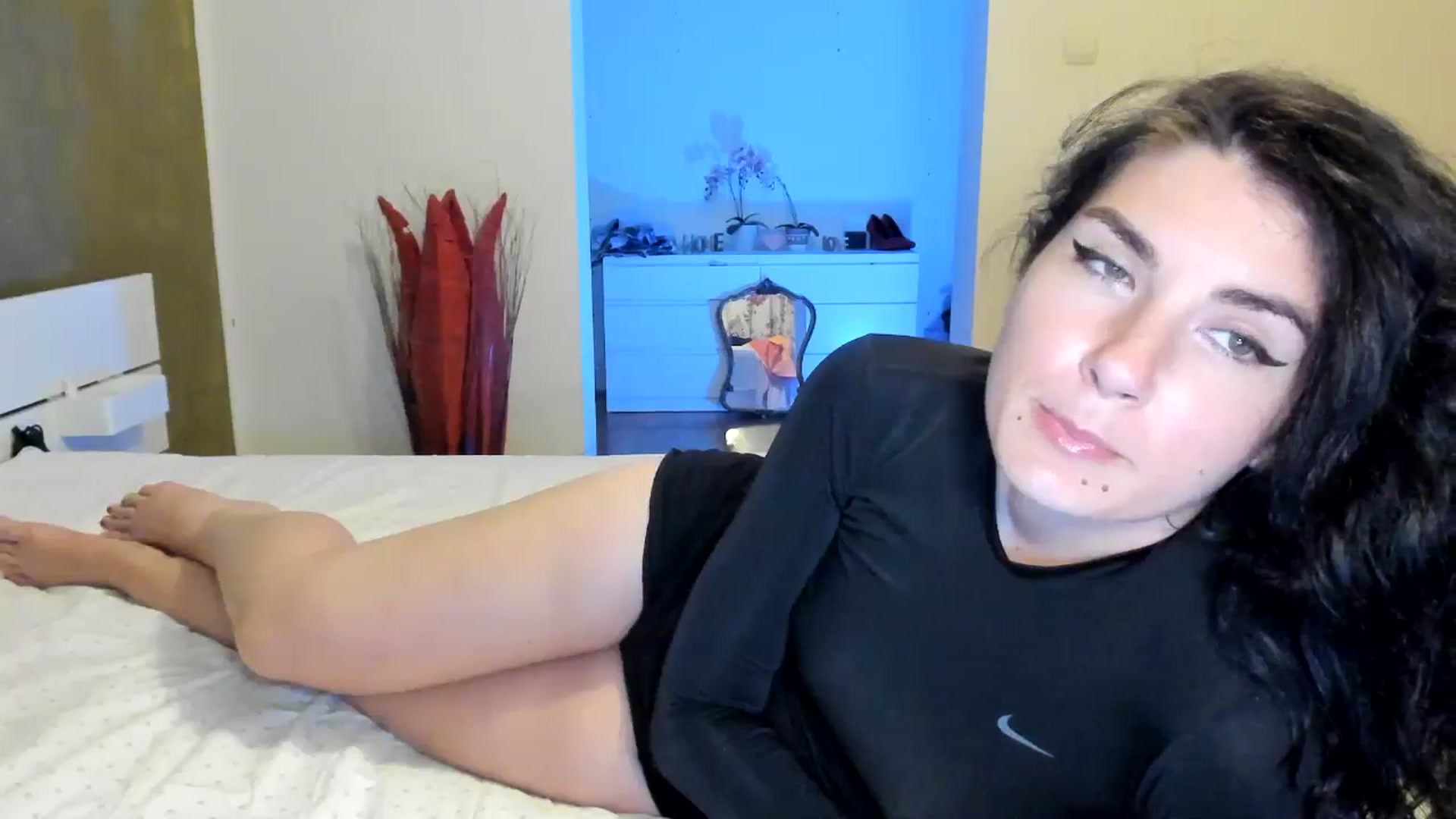 Gallery image thumbnail from SiouxPrincess's myfreecams stream on, 06/13/2024, 23:23 image 15 of 20
