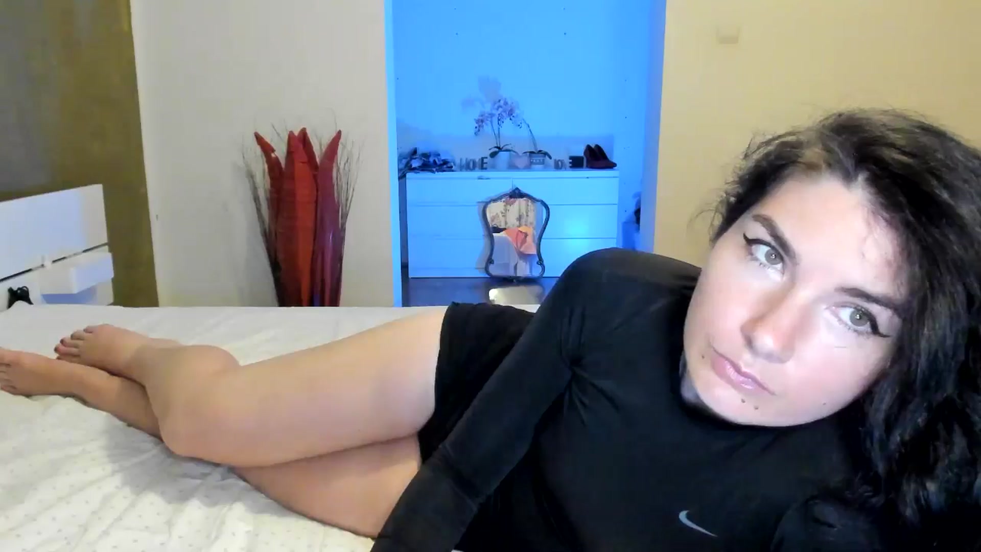 Gallery image thumbnail from SiouxPrincess's myfreecams stream on, 06/13/2024, 23:23 image 17 of 20