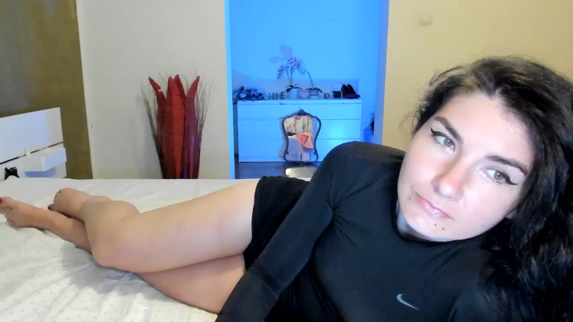 Gallery image thumbnail from SiouxPrincess's myfreecams stream on, 06/13/2024, 23:23 image 13 of 20