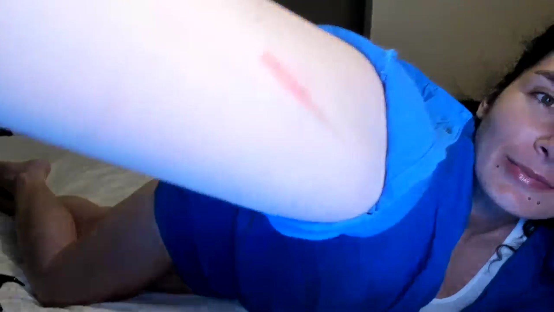 Gallery image thumbnail from SiouxPrincess's myfreecams stream on, 06/14/2024, 23:45 image 4 of 20