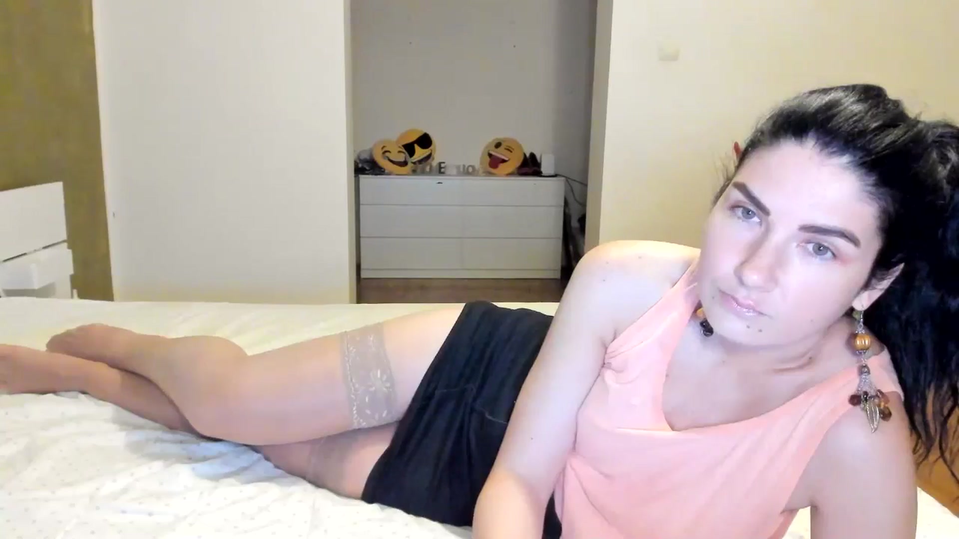 Gallery image thumbnail from SiouxPrincess's myfreecams stream on, 06/18/2024, 23:16 image 17 of 20