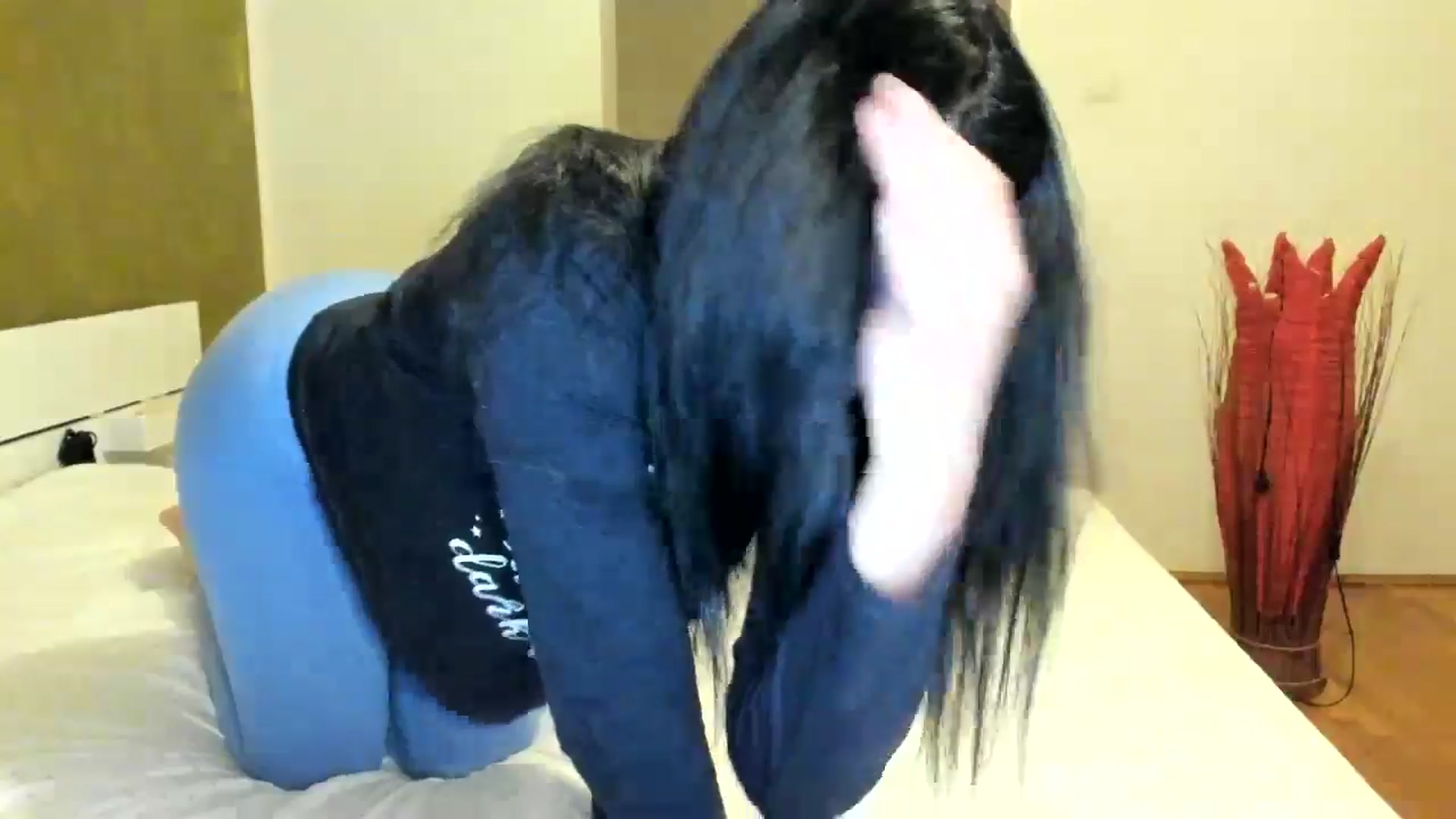 Gallery image thumbnail from SiouxPrincess's myfreecams stream on, 06/20/2024, 23:12 image 10 of 20
