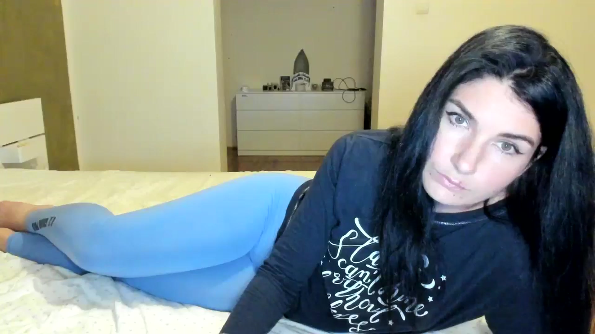 Gallery image thumbnail from SiouxPrincess's myfreecams stream on, 06/20/2024, 23:12 image 2 of 20