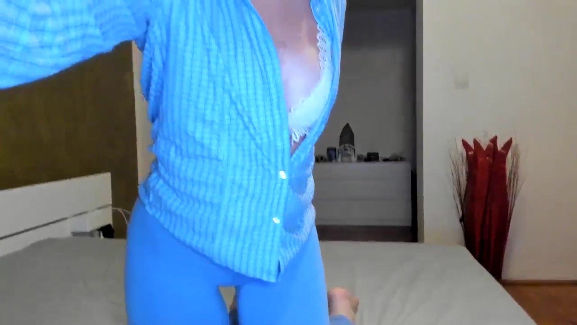 Gallery image thumbnail from SiouxPrincess's myfreecams stream on, 06/24/2024, 22:38 image 9 of 20