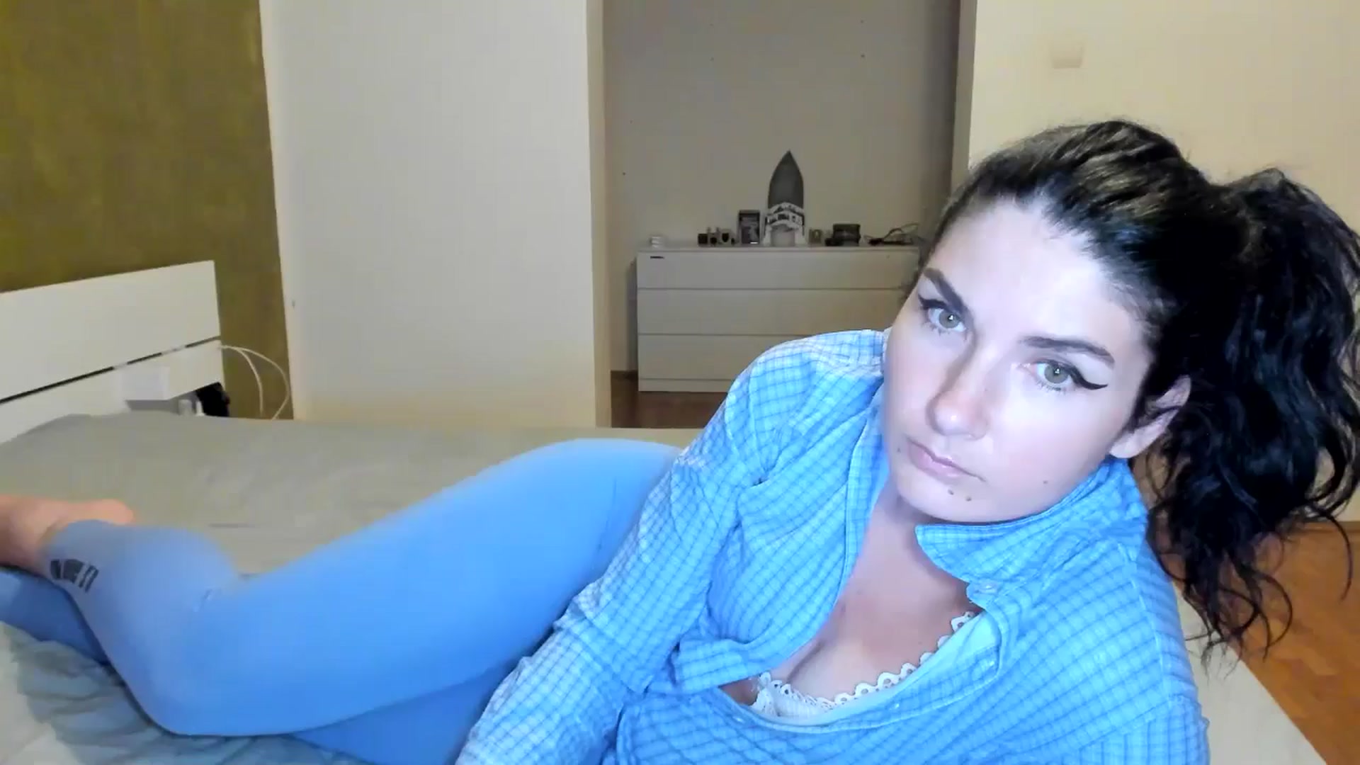 Gallery image thumbnail from SiouxPrincess's myfreecams stream on, 06/24/2024, 22:38 image 20 of 20