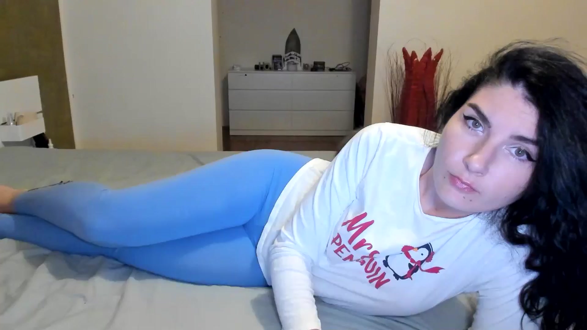 Gallery image thumbnail from SiouxPrincess's myfreecams stream on, 06/30/2024, 22:24 image 1 of 20