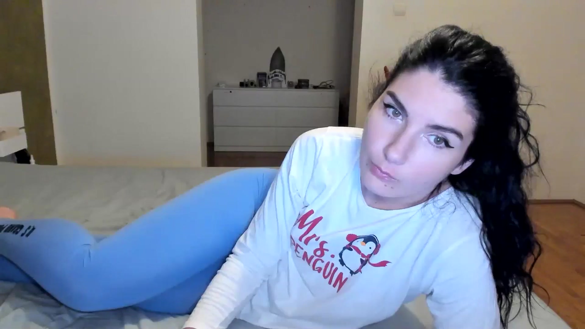 Gallery image thumbnail from SiouxPrincess's myfreecams stream on, 06/30/2024, 22:24 image 12 of 20