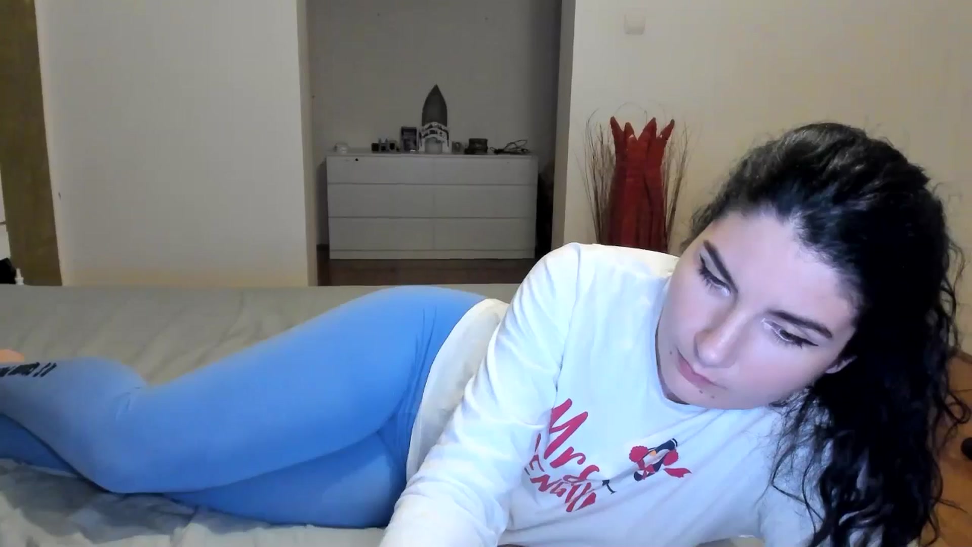 Gallery image thumbnail from SiouxPrincess's myfreecams stream on, 06/30/2024, 22:24 image 16 of 20
