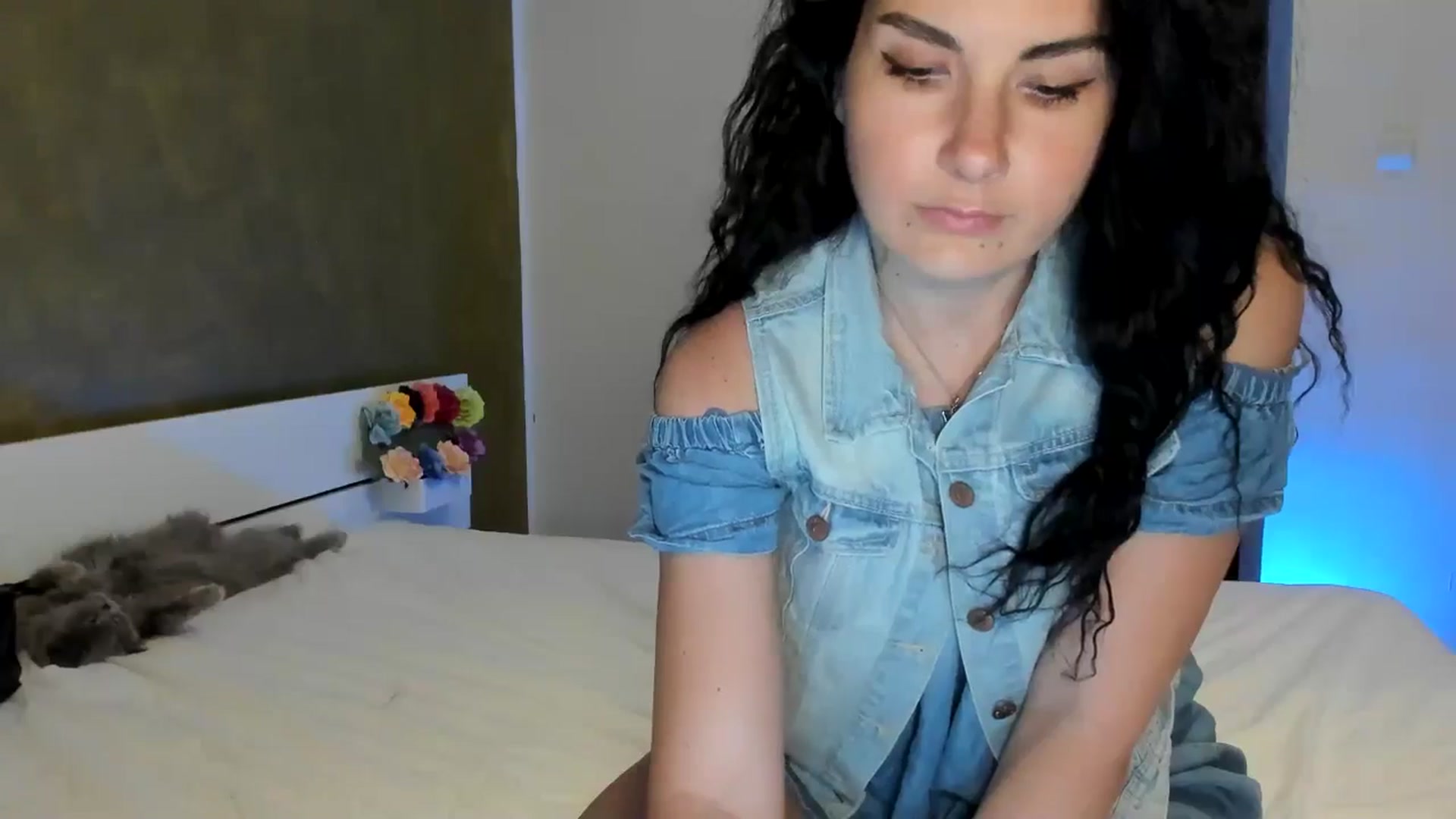 Gallery image thumbnail from SiouxPrincess's myfreecams stream on, 08/04/2024, 24:21 image 15 of 20