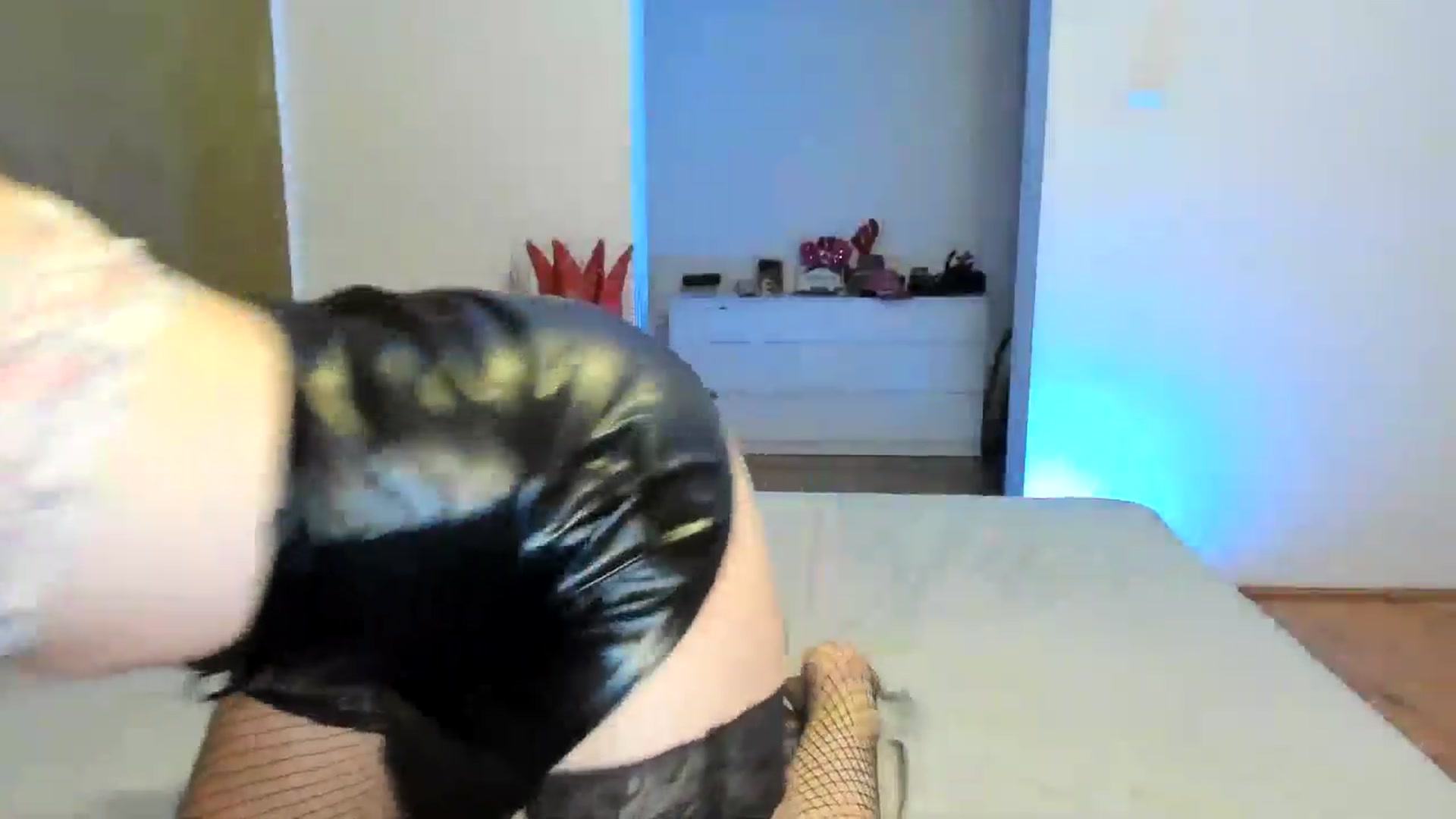 Gallery image thumbnail from SiouxPrincess's myfreecams stream on, 08/11/2024, 23:16 image 10 of 20