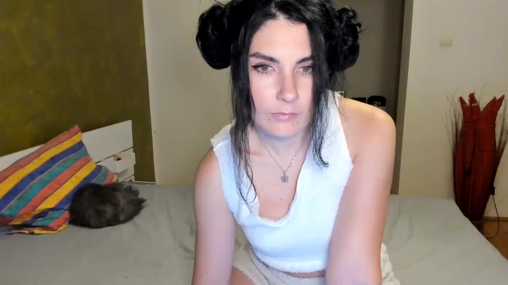 Gallery image thumbnail from SiouxPrincess's myfreecams stream on, 09/19/2024, 24:00 image 2 of 20