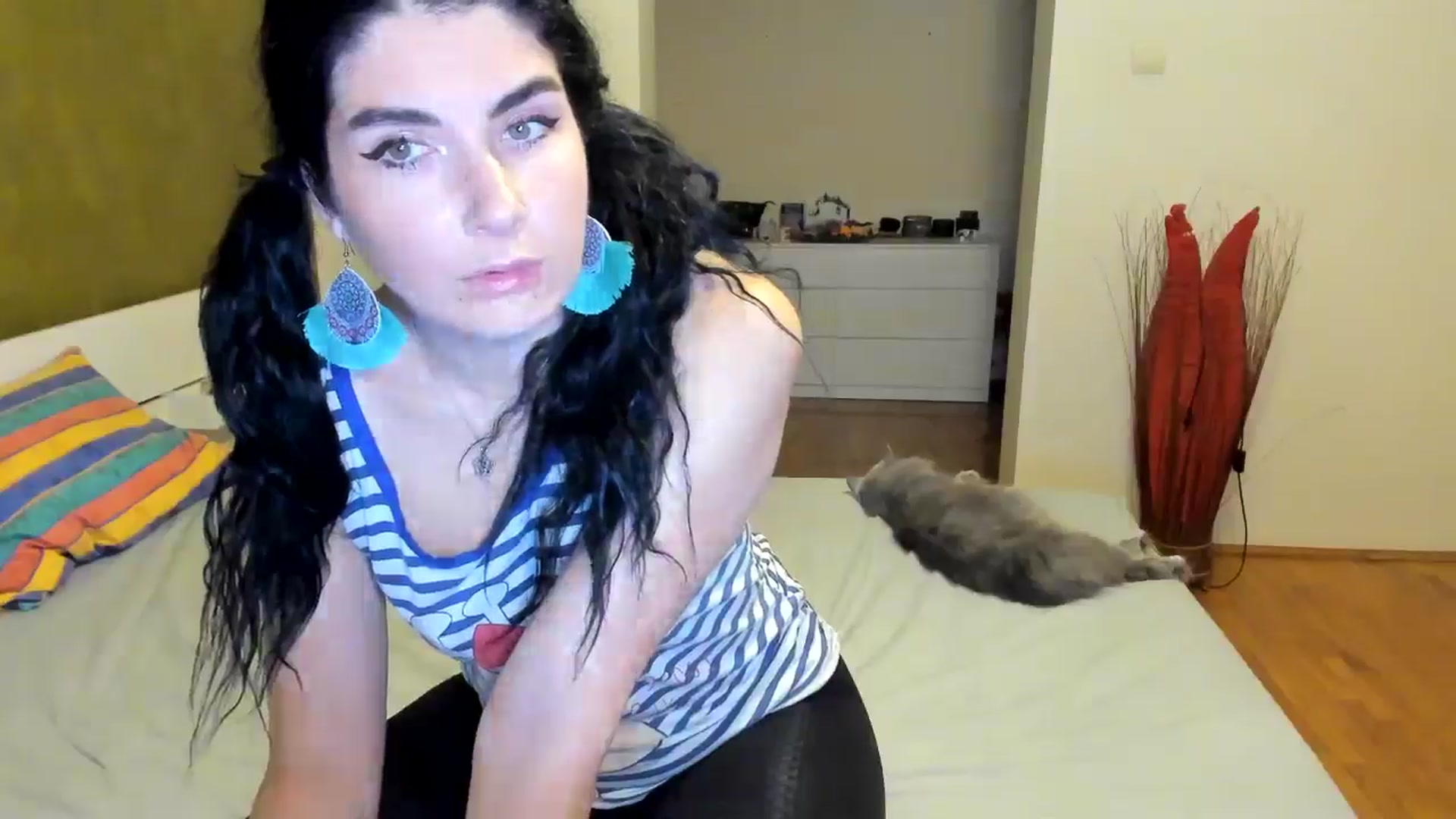 Gallery image thumbnail from SiouxPrincess's myfreecams stream on, 09/24/2024, 24:09 image 6 of 20