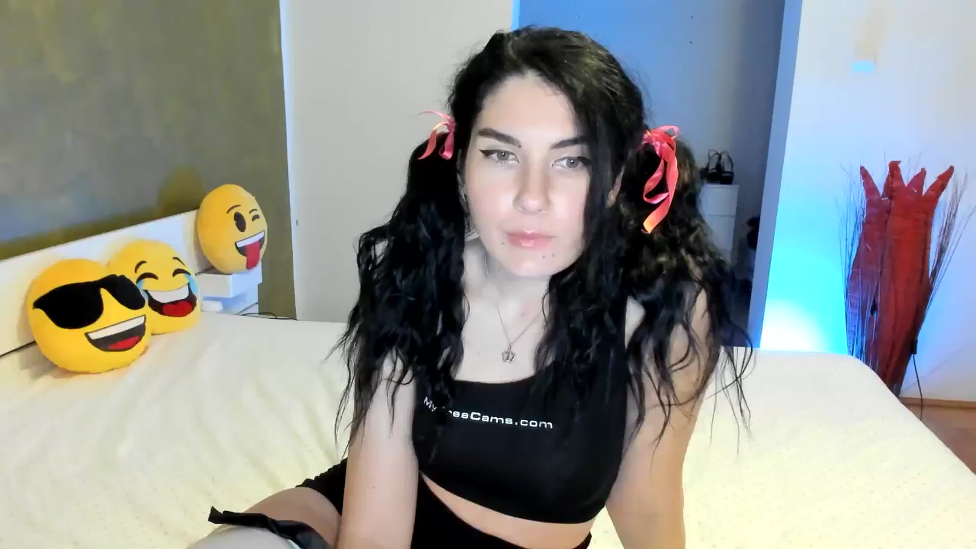 Gallery image thumbnail from SiouxPrincess's myfreecams stream on, 10/09/2024, 23:40 image 1 of 20