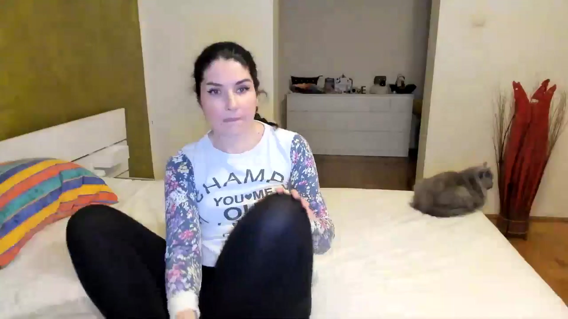 Gallery image thumbnail from SiouxPrincess's myfreecams stream on, 10/18/2024, 24:12 image 7 of 20