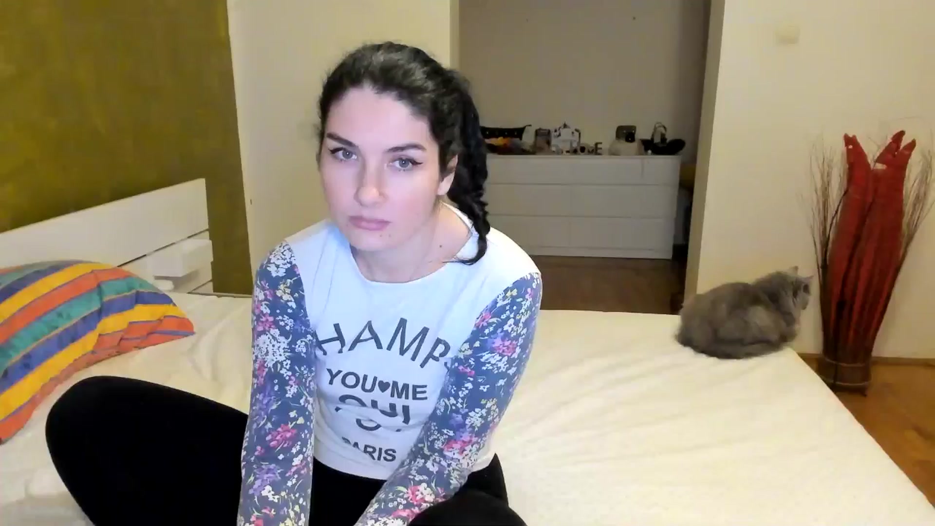 Gallery image thumbnail from SiouxPrincess's myfreecams stream on, 10/18/2024, 24:12 image 6 of 20