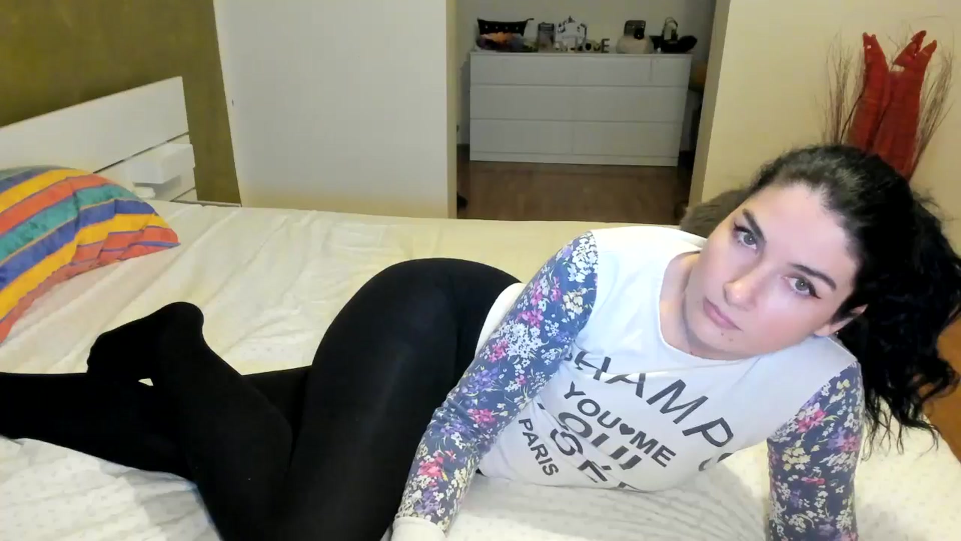Gallery image thumbnail from SiouxPrincess's myfreecams stream on, 10/18/2024, 24:12 image 3 of 20