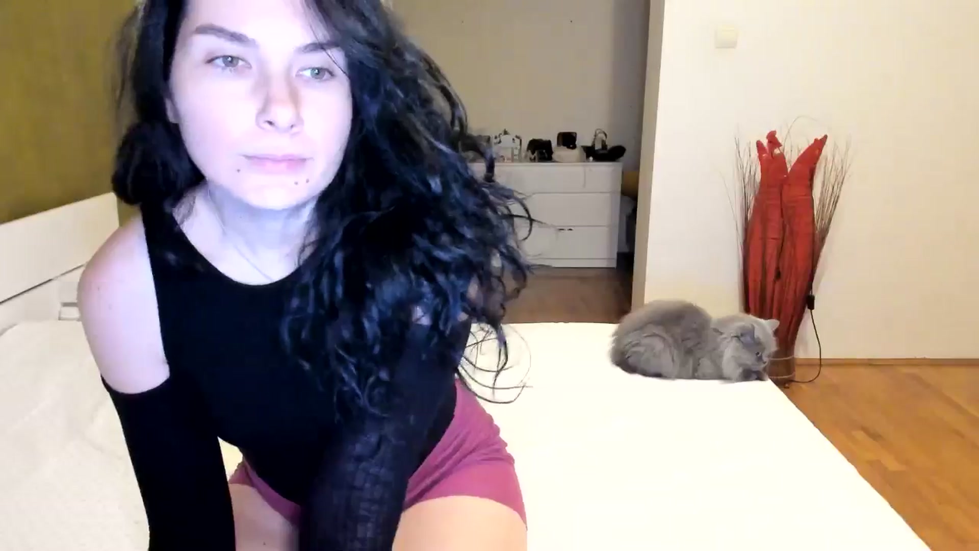Gallery image thumbnail from SiouxPrincess's myfreecams stream on, 10/21/2024, 23:51 image 18 of 20