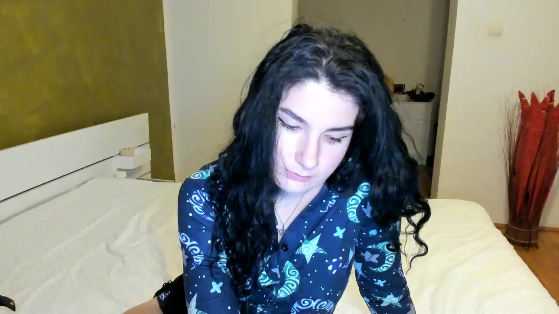 Gallery image thumbnail from SiouxPrincess's myfreecams stream on, 11/05/2024, 24:54 image 13 of 20