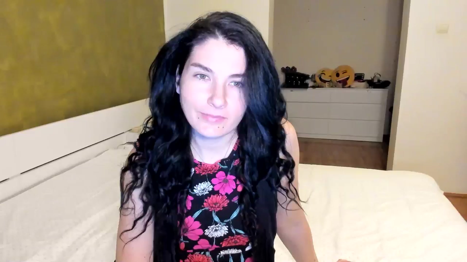 Gallery image thumbnail from SiouxPrincess's myfreecams stream on, 11/08/2024, 01:29 image 2 of 20