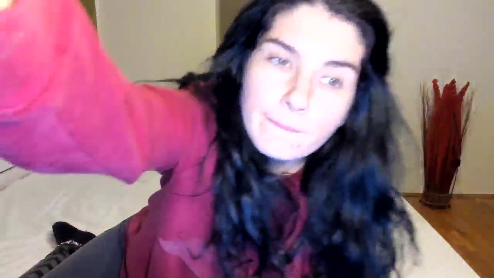 Gallery image thumbnail from SiouxPrincess's myfreecams stream on, 11/12/2024, 22:41 image 15 of 20