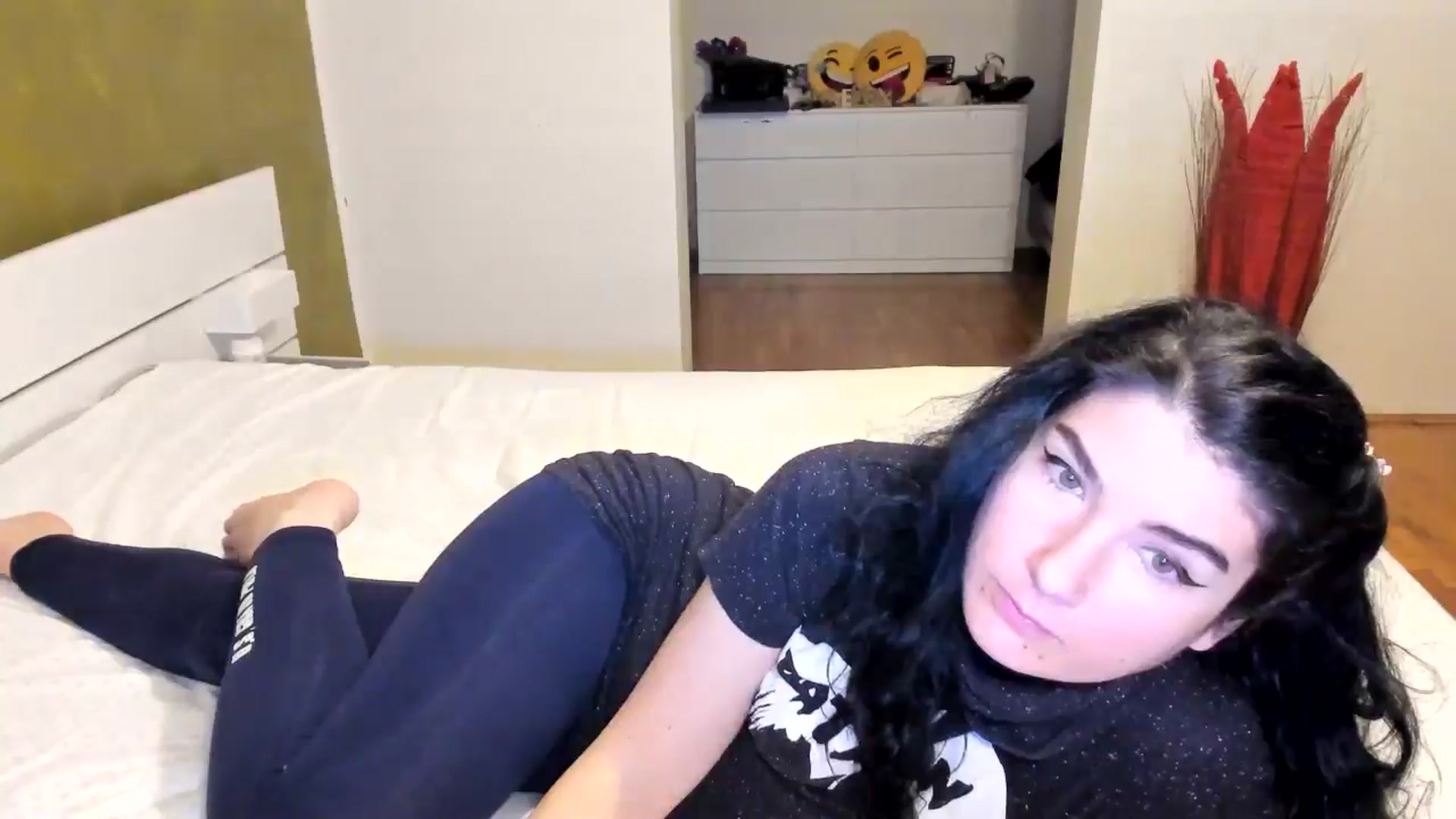 Gallery image thumbnail from SiouxPrincess's myfreecams stream on, 11/15/2024, 01:28 image 11 of 20