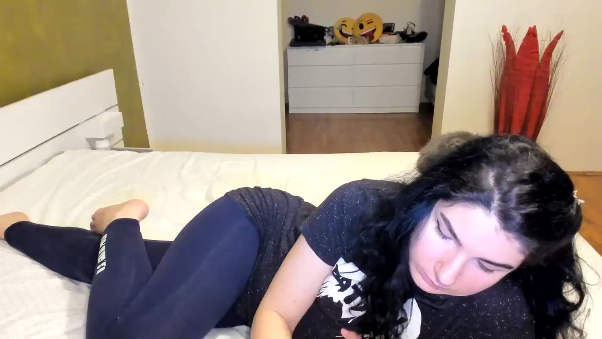 Gallery image thumbnail from SiouxPrincess's myfreecams stream on, 11/15/2024, 01:28 image 14 of 20