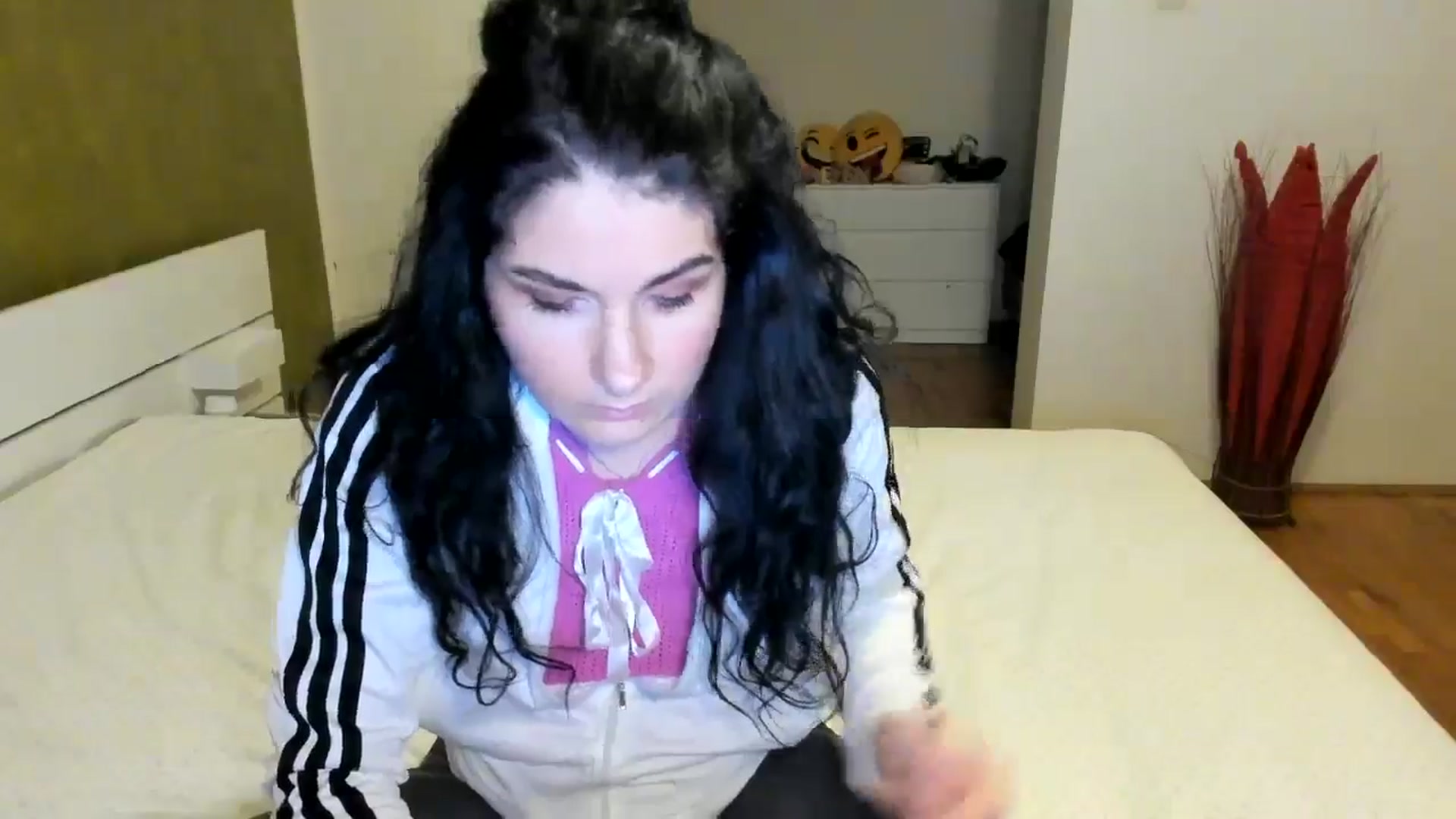 Gallery image thumbnail from SiouxPrincess's myfreecams stream on, 11/16/2024, 24:15 image 11 of 20
