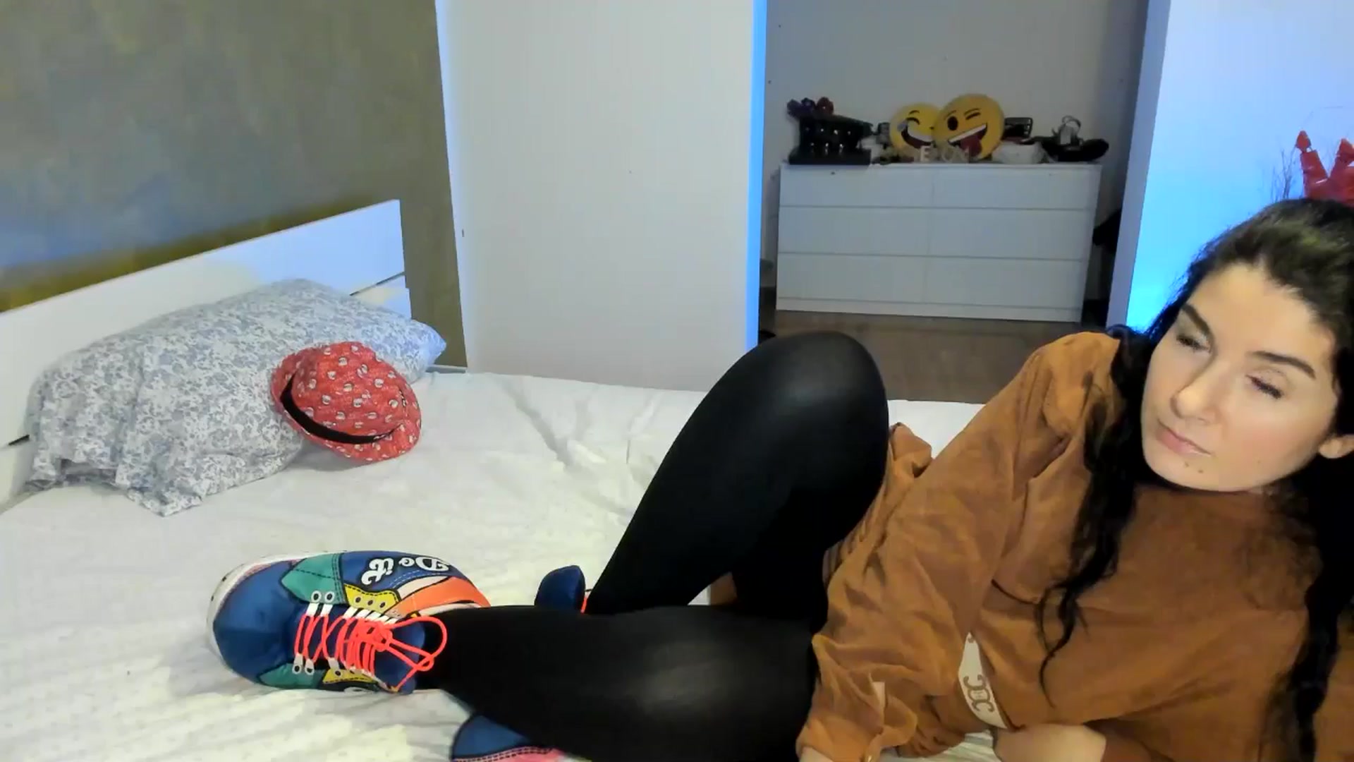 Gallery image thumbnail from SiouxPrincess's myfreecams stream on, 11/17/2024, 24:41 image 16 of 20