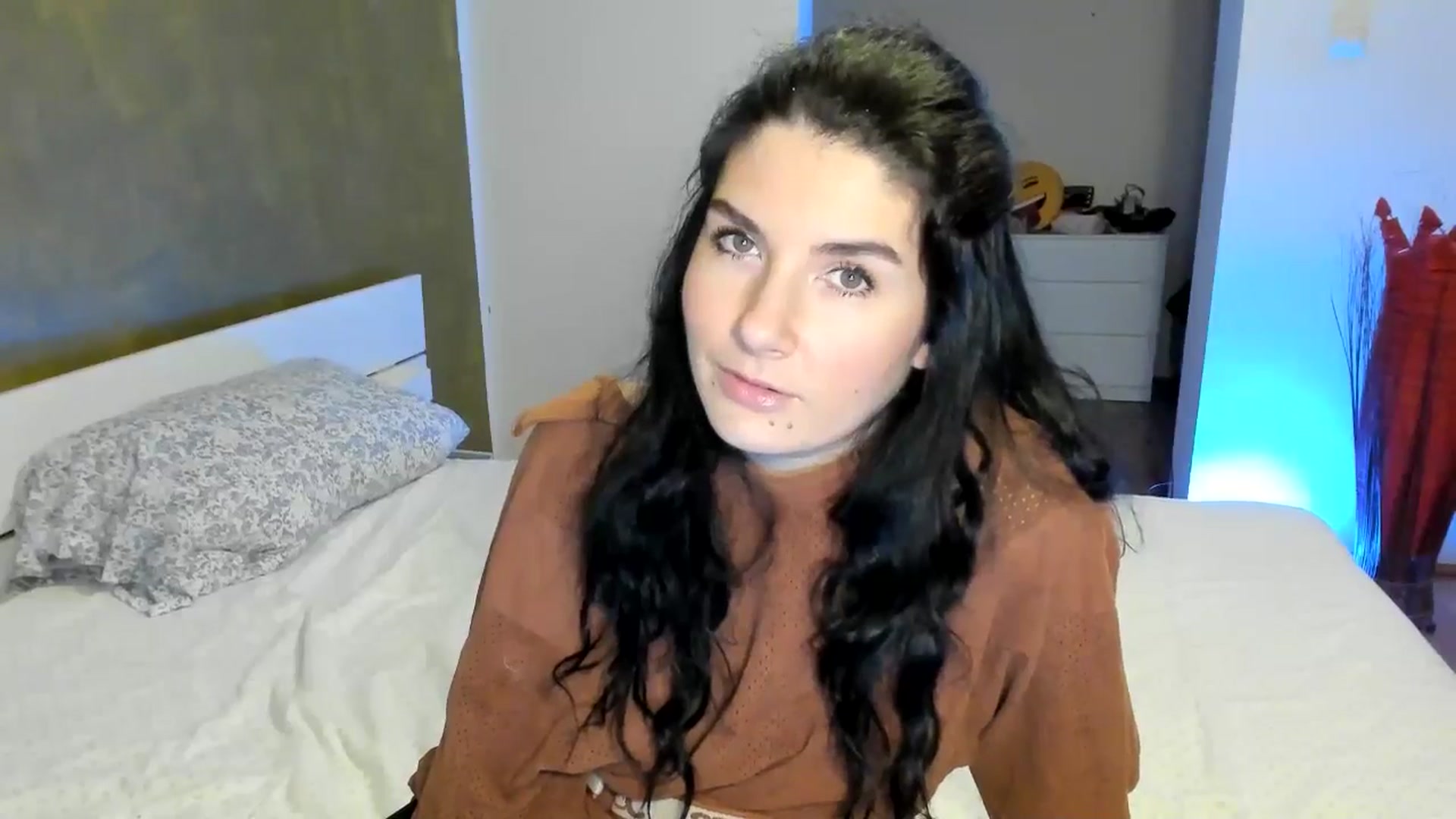 Gallery image thumbnail from SiouxPrincess's myfreecams stream on, 11/17/2024, 24:41 image 9 of 20