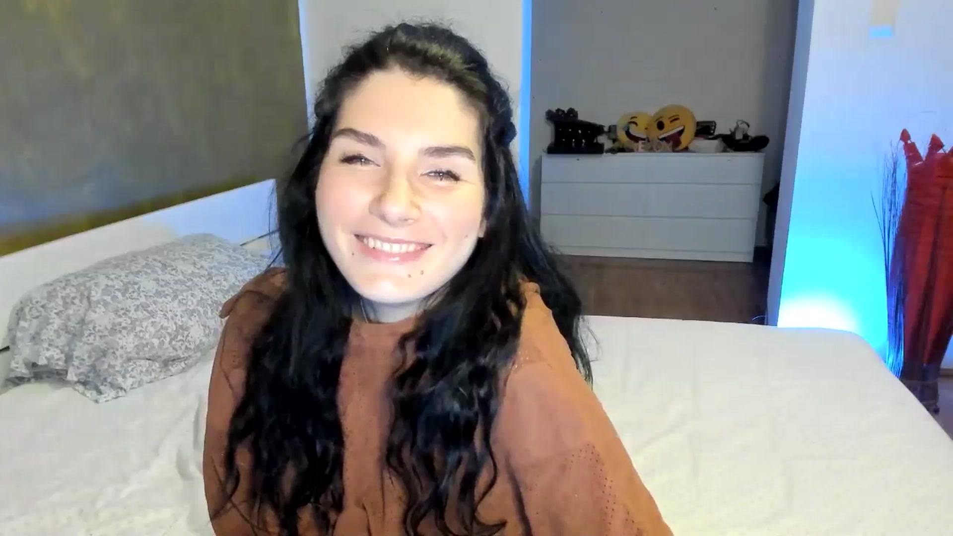 Gallery image thumbnail from SiouxPrincess's myfreecams stream on, 11/17/2024, 24:41 image 10 of 20