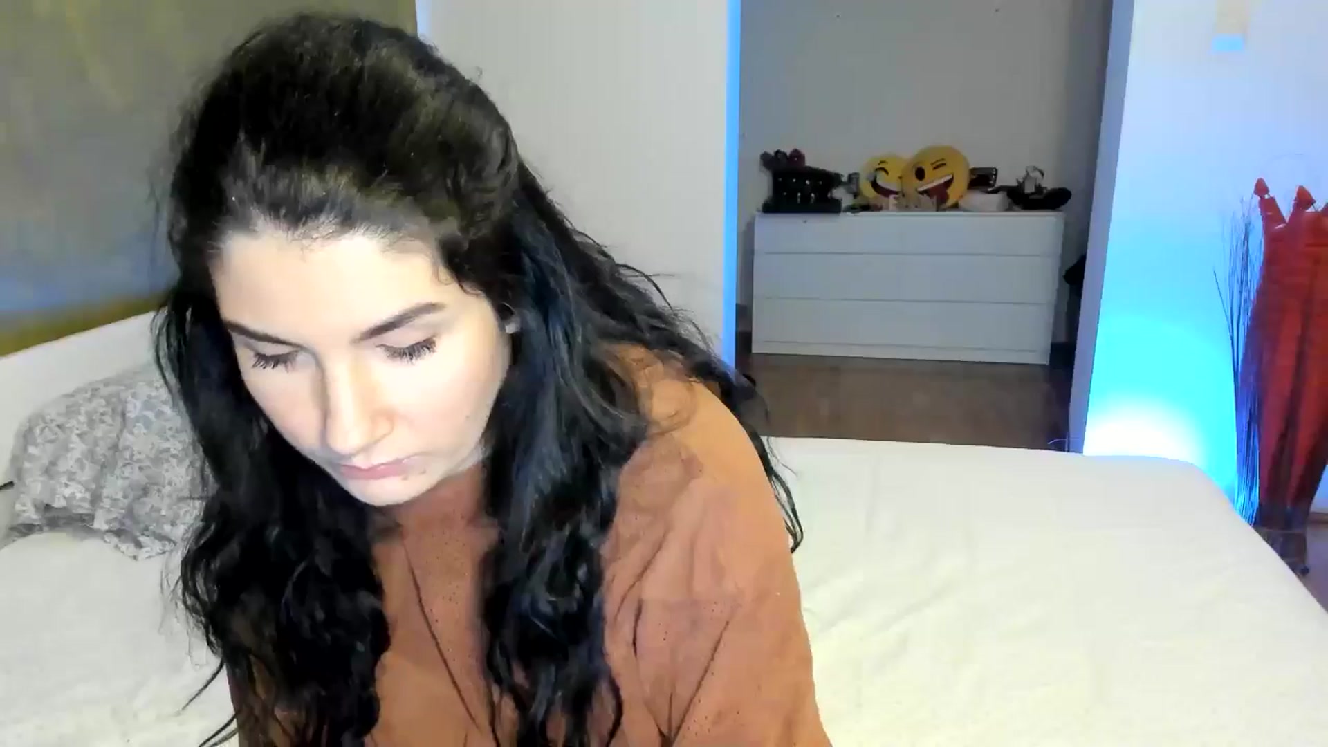 Gallery image thumbnail from SiouxPrincess's myfreecams stream on, 11/17/2024, 24:41 image 2 of 20