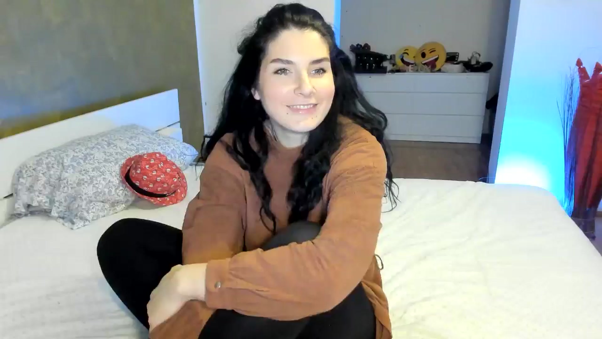 Gallery image thumbnail from SiouxPrincess's myfreecams stream on, 11/17/2024, 24:41 image 15 of 20