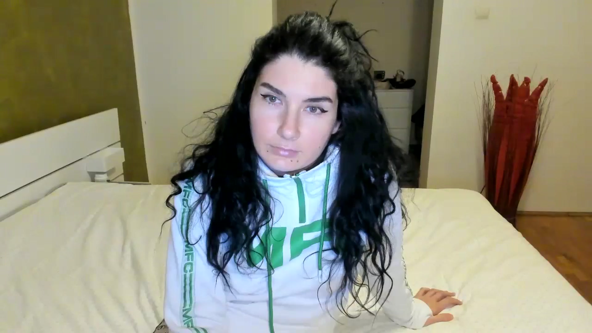 Gallery image thumbnail from SiouxPrincess's myfreecams stream on, 11/19/2024, 24:53 image 20 of 20