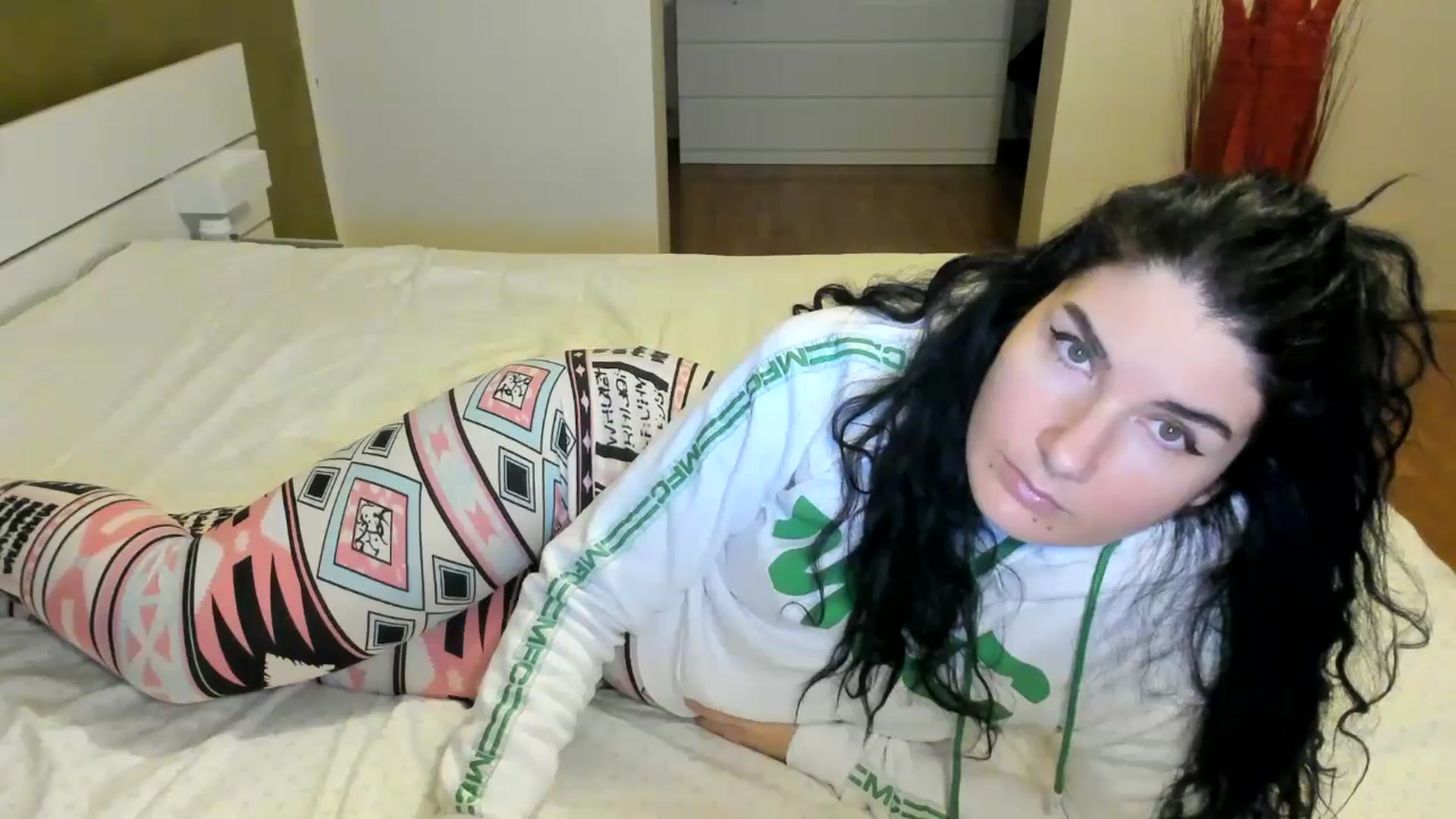 Gallery image thumbnail from SiouxPrincess's myfreecams stream on, 11/19/2024, 24:53 image 4 of 20