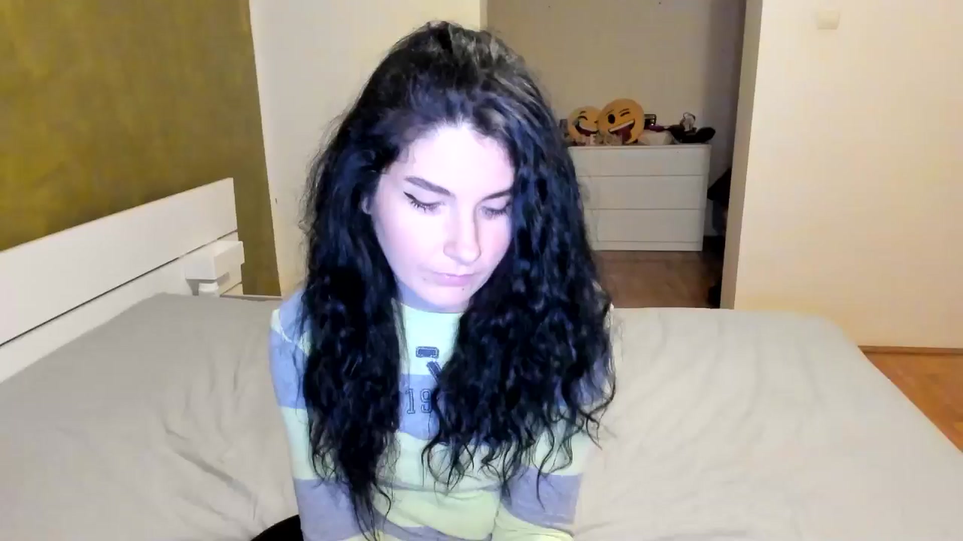 Gallery image thumbnail from SiouxPrincess's myfreecams stream on, 11/20/2024, 23:39 image 19 of 20