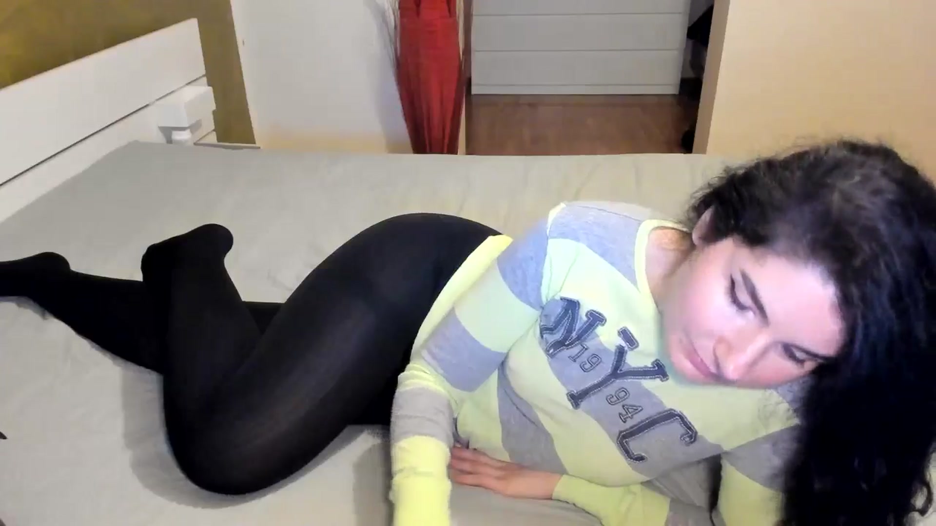 Gallery image thumbnail from SiouxPrincess's myfreecams stream on, 11/20/2024, 23:39 image 7 of 20