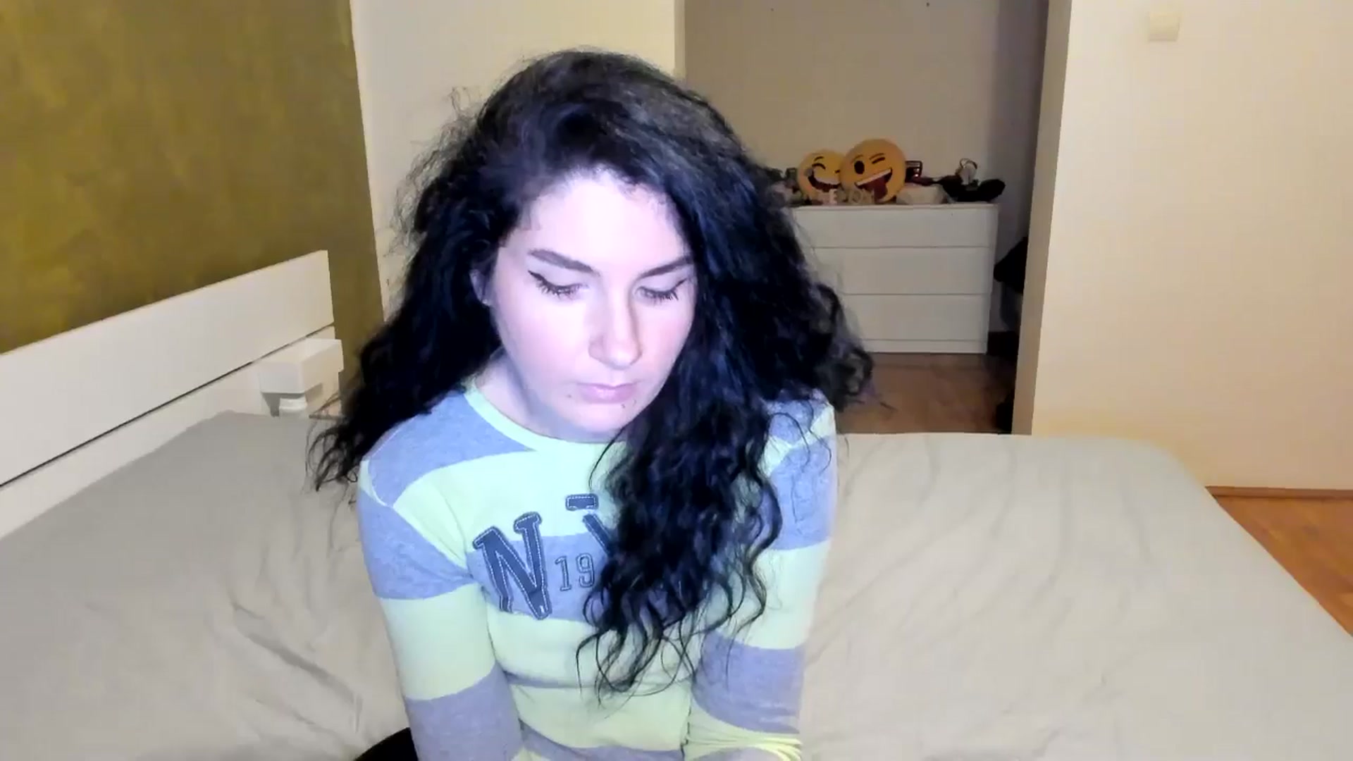 Gallery image thumbnail from SiouxPrincess's myfreecams stream on, 11/20/2024, 23:39 image 18 of 20